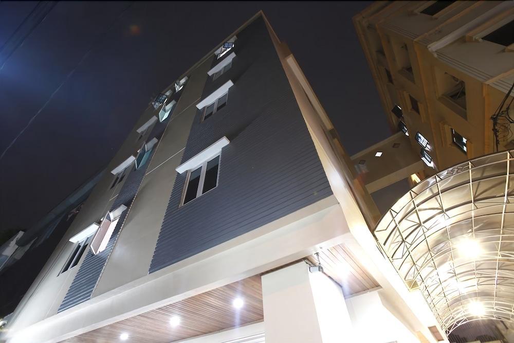 ג'קרטה Newton Residence מראה חיצוני תמונה