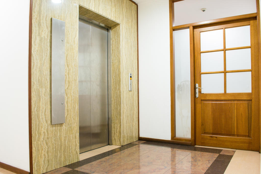 ג'קרטה Newton Residence מראה חיצוני תמונה