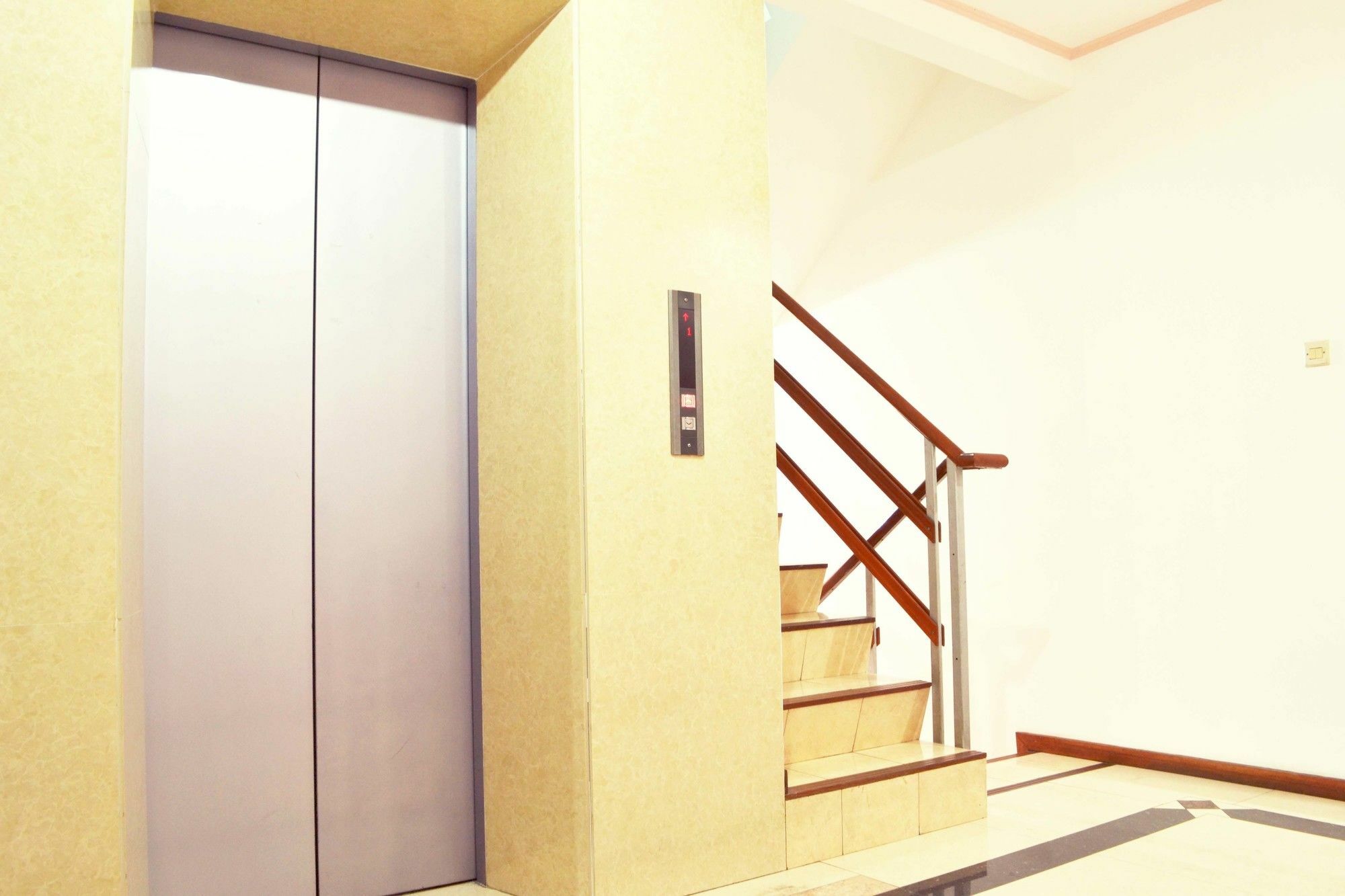 ג'קרטה Newton Residence מראה חיצוני תמונה